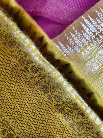 PINK AND MAJENTA PURE HANDLOOM HALF SILK AND HALF KORA BANARASI SAREE