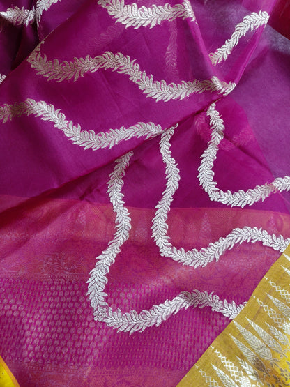 PINK AND MAJENTA PURE HANDLOOM HALF SILK AND HALF KORA BANARASI SAREE