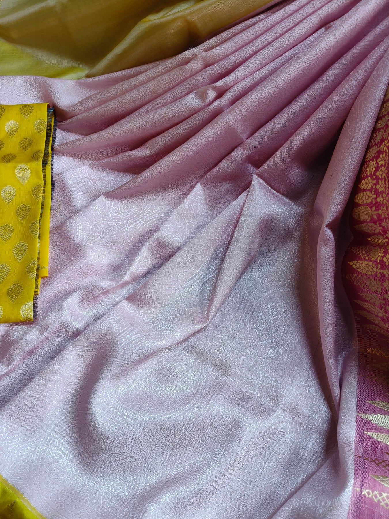PINK AND MAJENTA PURE HANDLOOM HALF SILK AND HALF KORA BANARASI SAREE