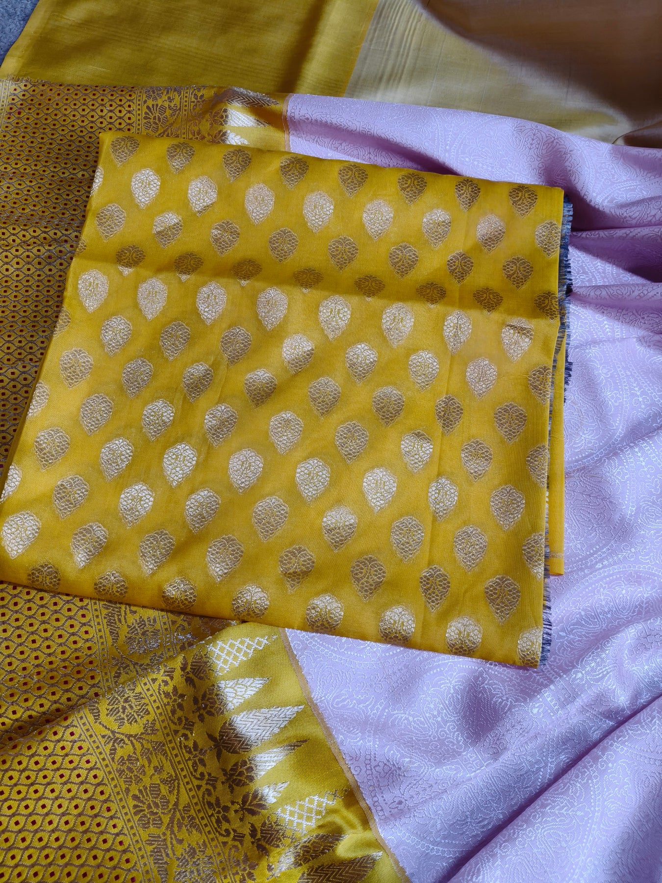 PINK AND MAJENTA PURE HANDLOOM HALF SILK AND HALF KORA BANARASI SAREE