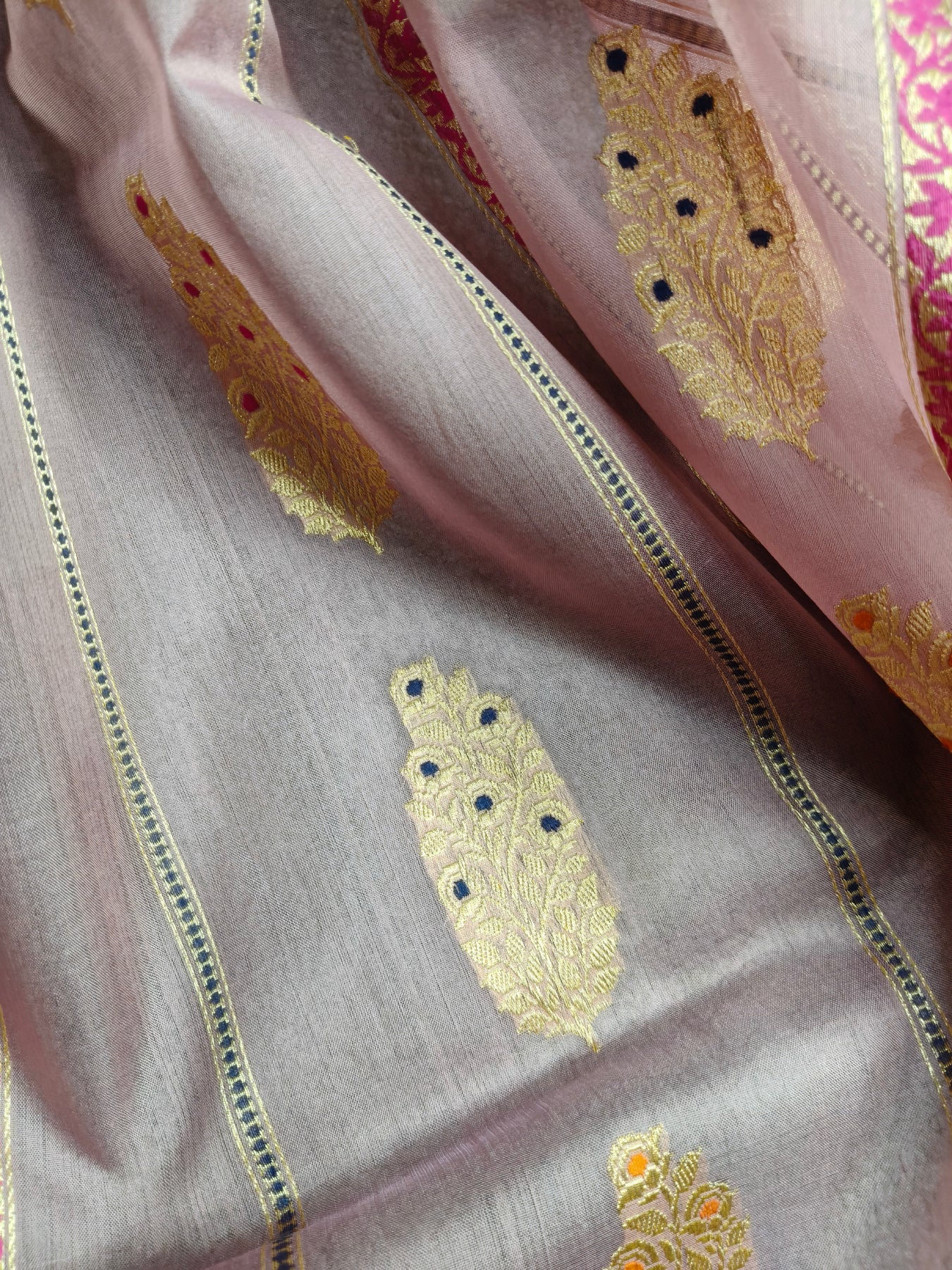 DUSKY MAUVE PURE HANDLOOM  KORA BANARASI SAREE