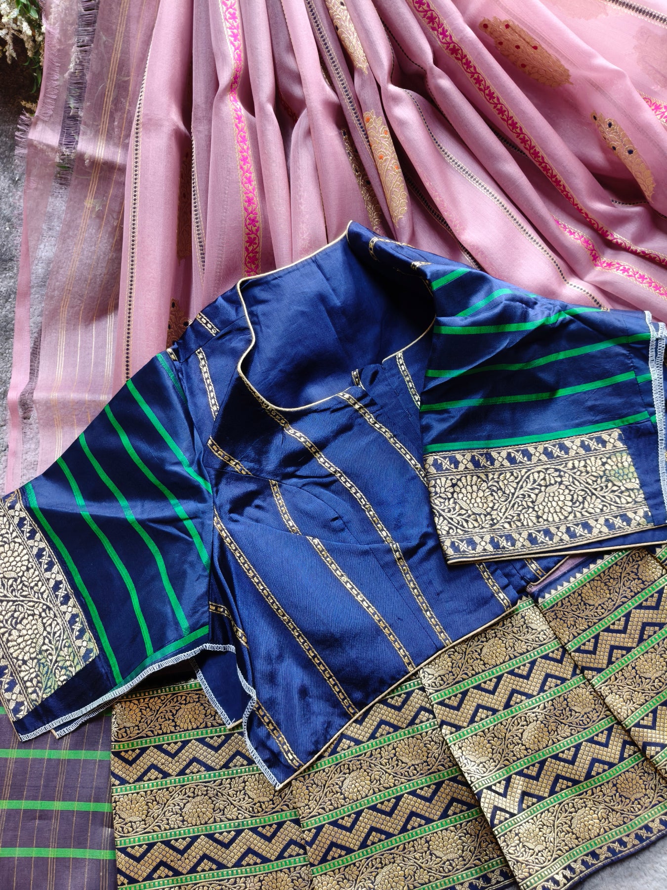 DUSKY MAUVE PURE HANDLOOM  KORA BANARASI SAREE