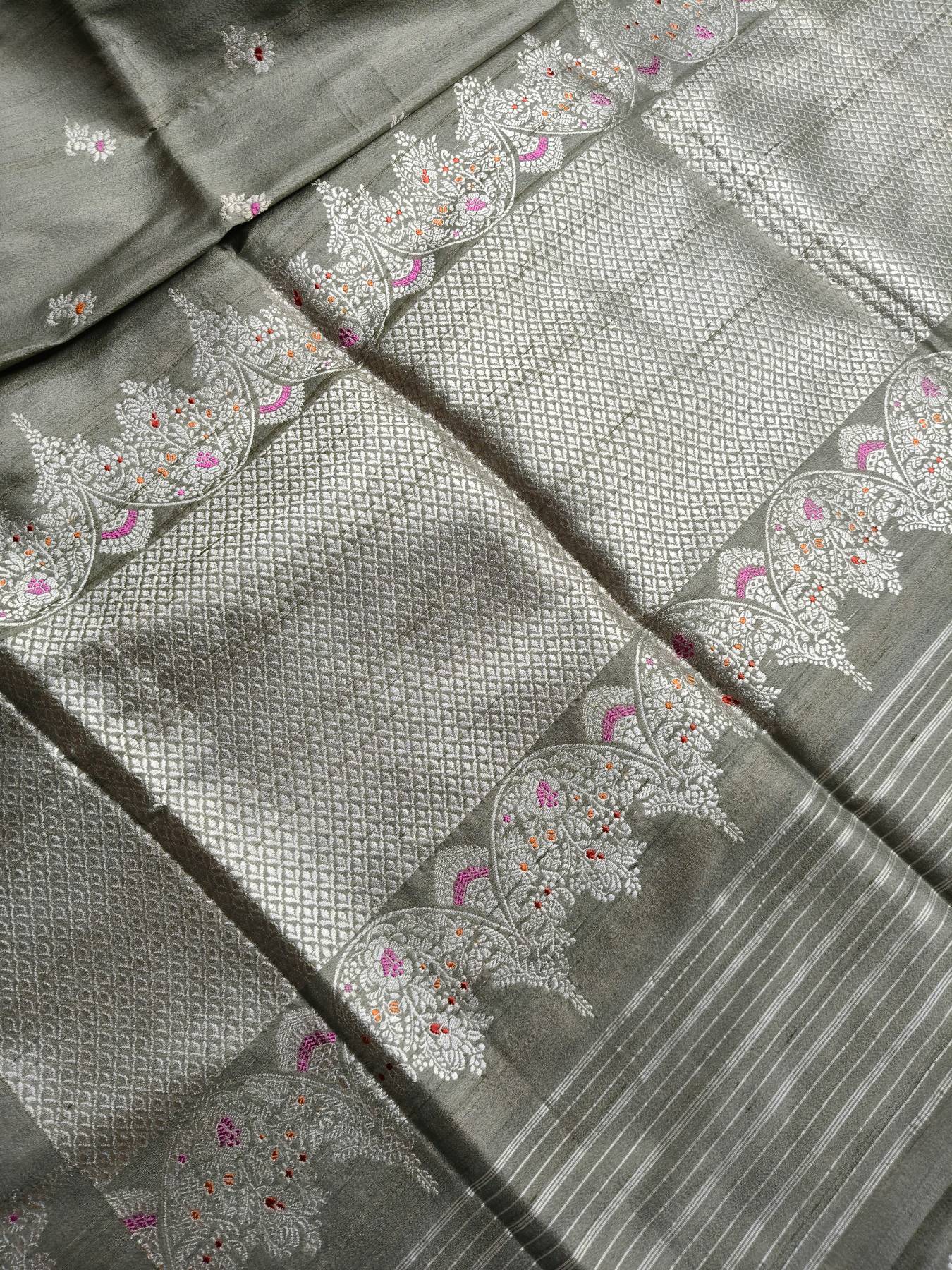 GREY TUSSAR SILK PURE HANDLOOM BANARASI SAREE