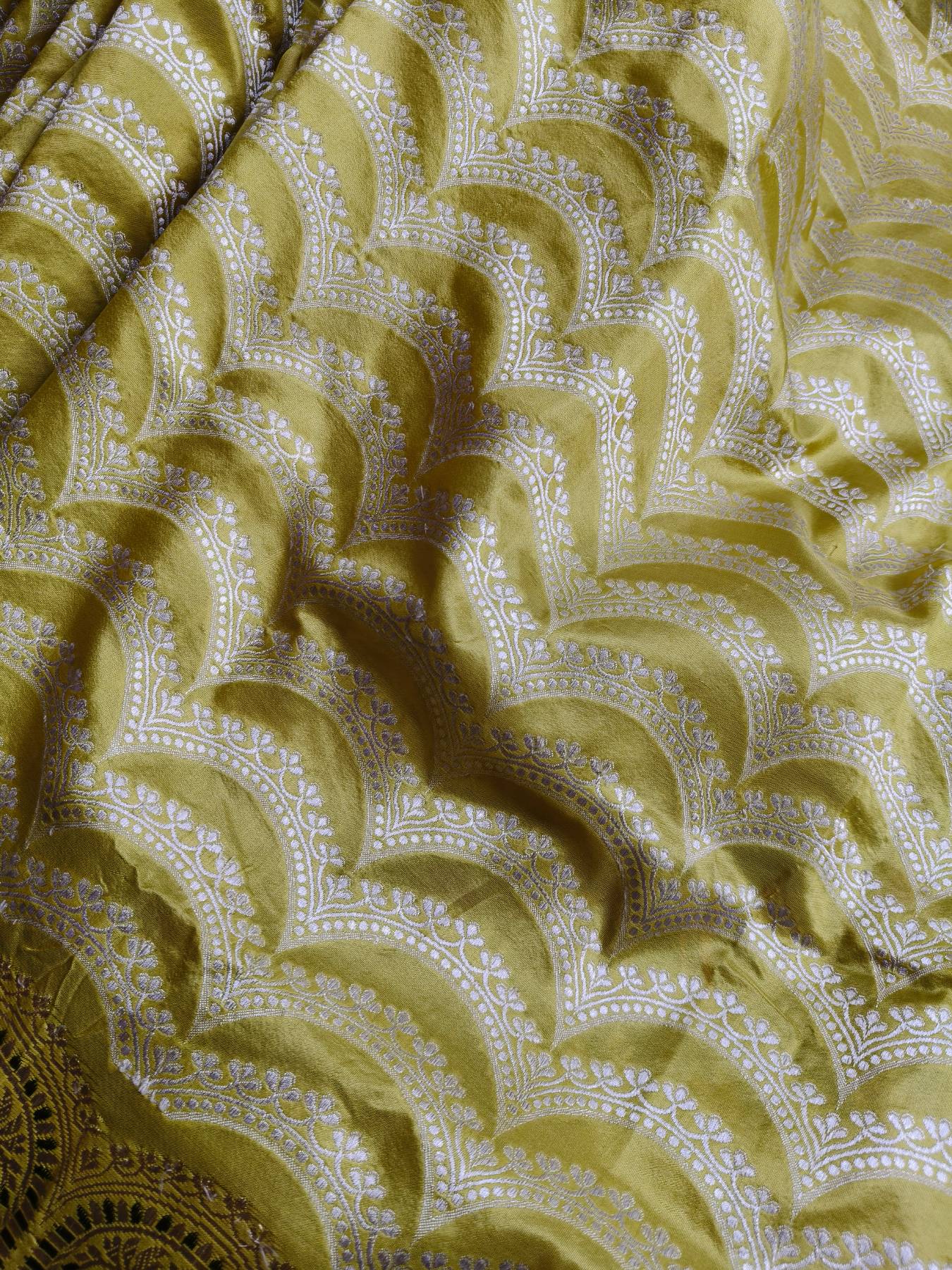 YELLOW SILK PURE HANDLOOM BANARASI SAREE