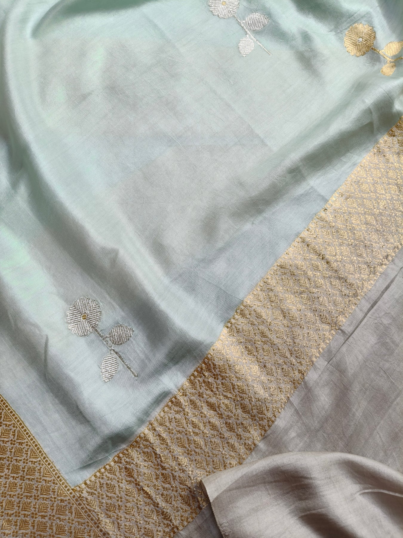 ICE BLUE GAJJI SILK PURE HANDLOOM BANRASI SAREE