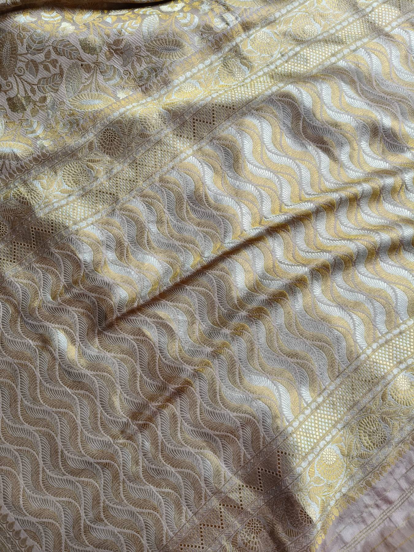 LIGHT PINK  SILK PURE HANDLOOM BANARASI SAREE