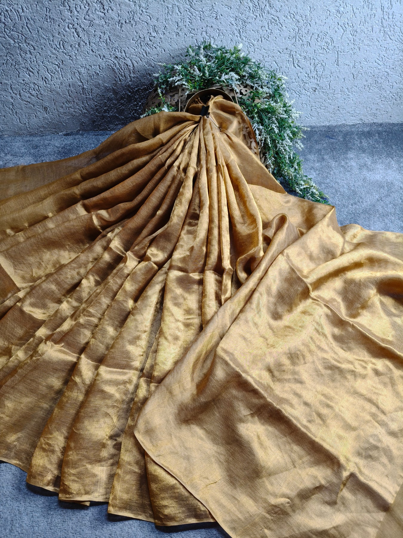 BEIGE TWILL TISSUE PURE HANDLOOM METALLIC SAREE