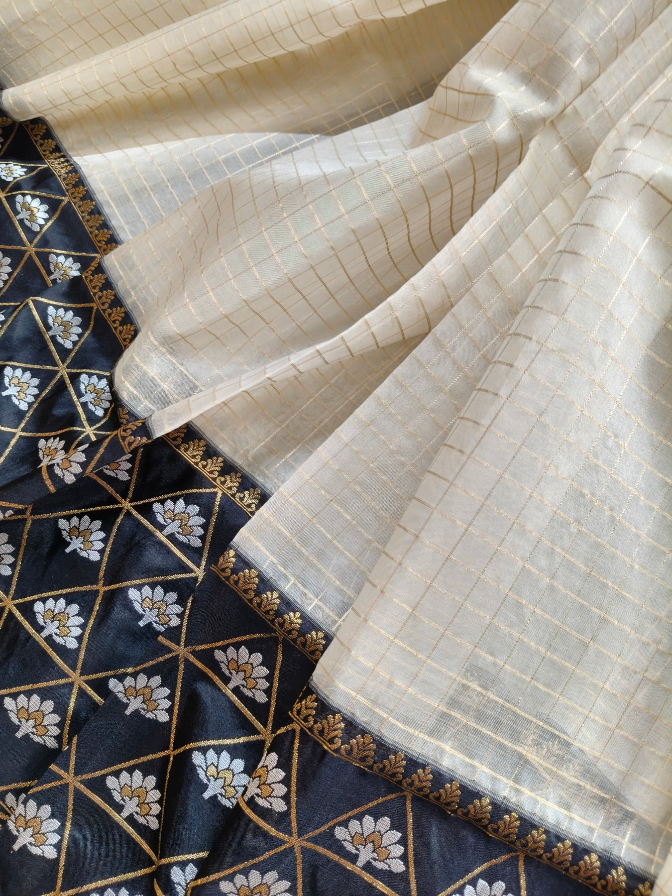 OFF WHITE KORA PURE HANDLOOM BANARASI SAREE