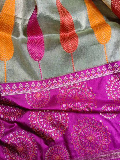 LIME GREEN KORA TISSUE PURE HANDLOOM BANARASI SAREE