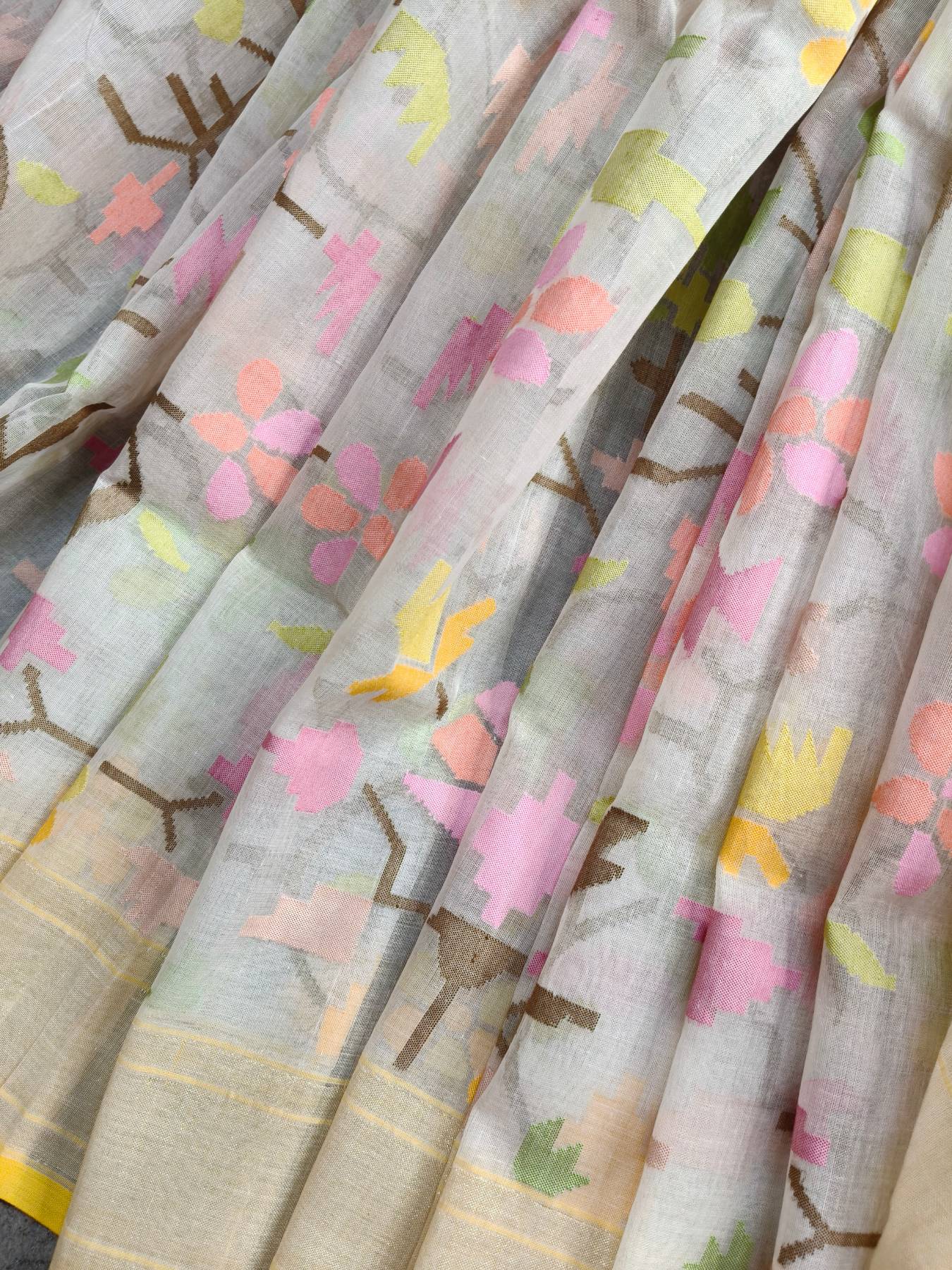 WHITE COTTON PURE HANDLOOM BANARASI SAREE