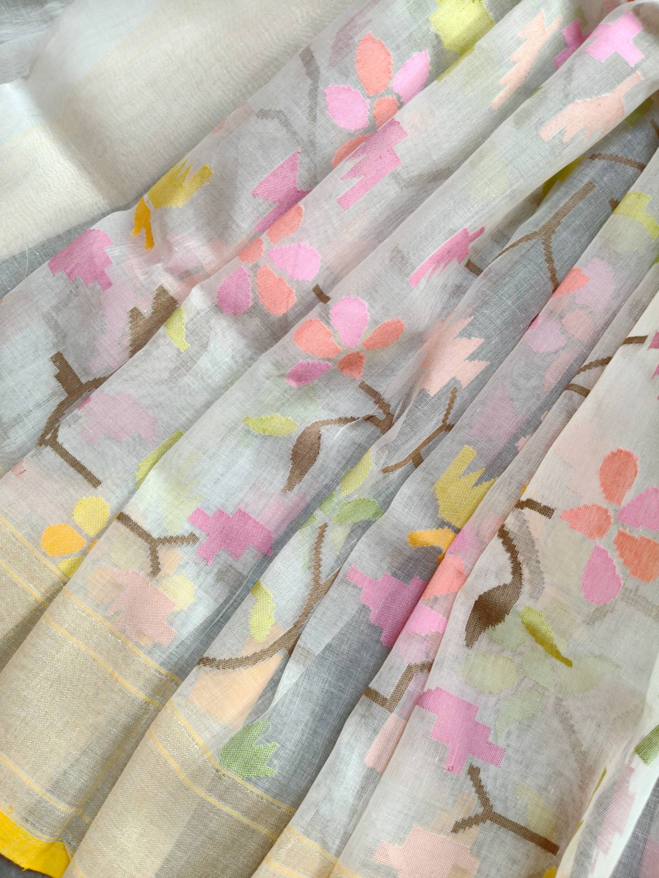 WHITE COTTON PURE HANDLOOM BANARASI SAREE