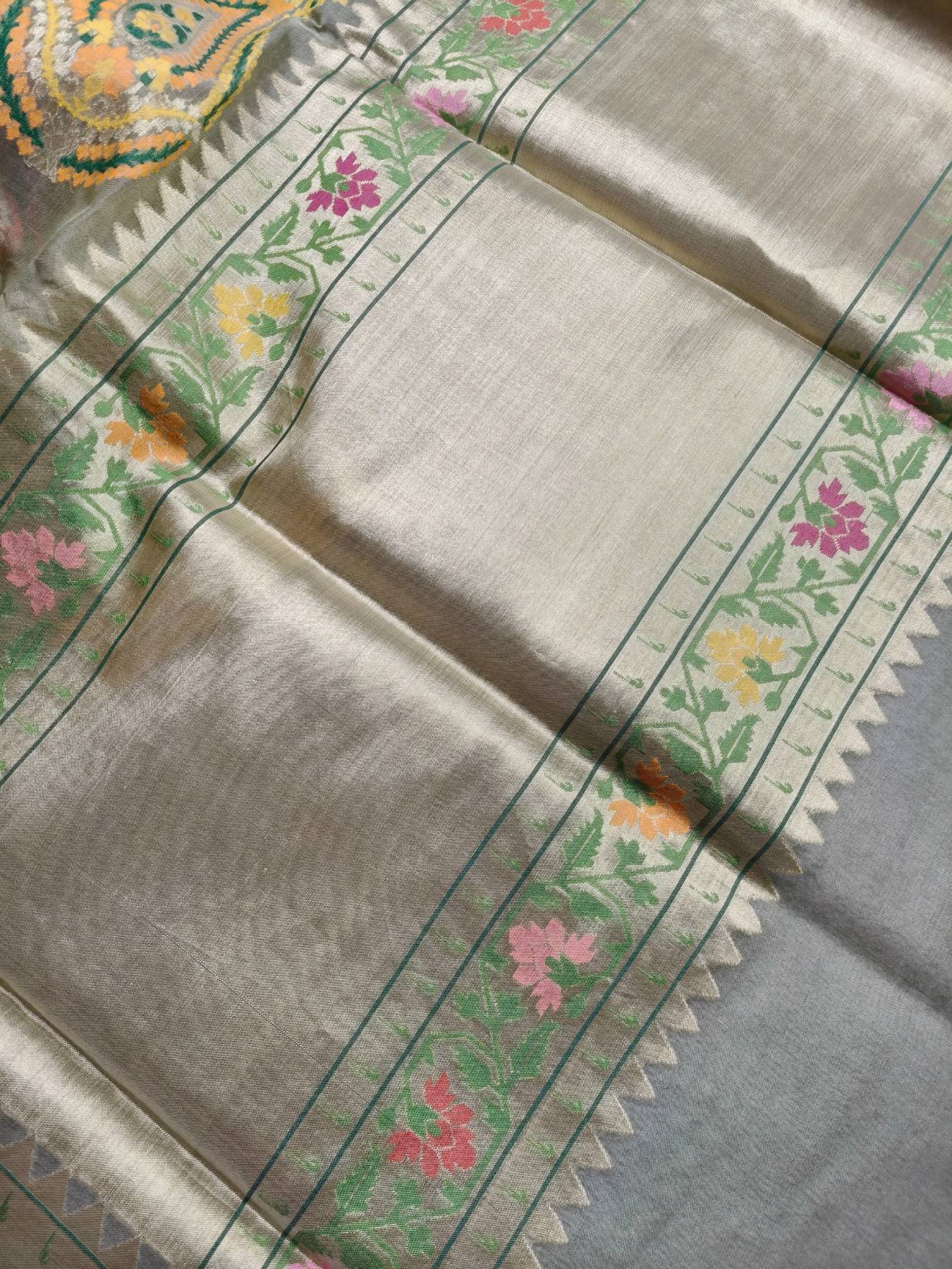 OLIVE GREEN KORA PURE HANDLOOM BANARASI SAREE