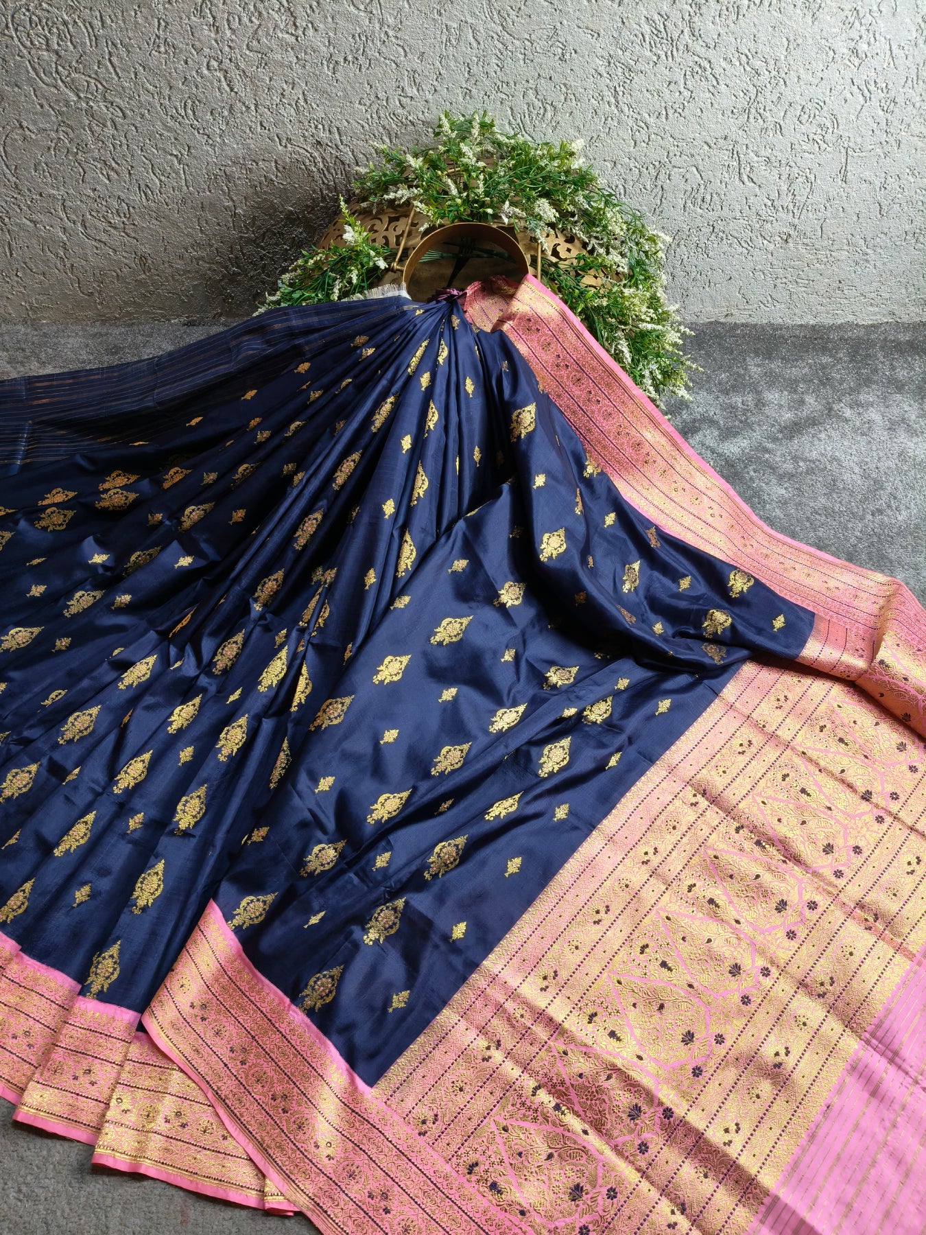 MIDNIGHT BLUE SILK PURE HANDLOOM BANARASI SAREE