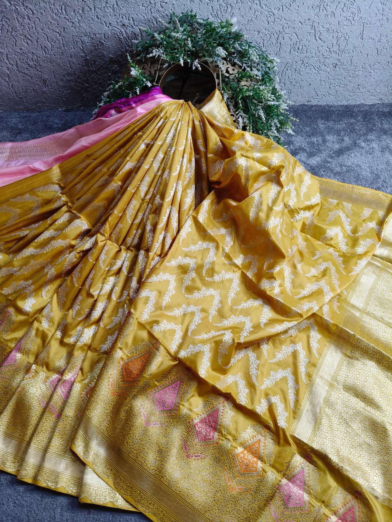 YELLOW SILK PURE HANDLOOM BANARASI SAREE