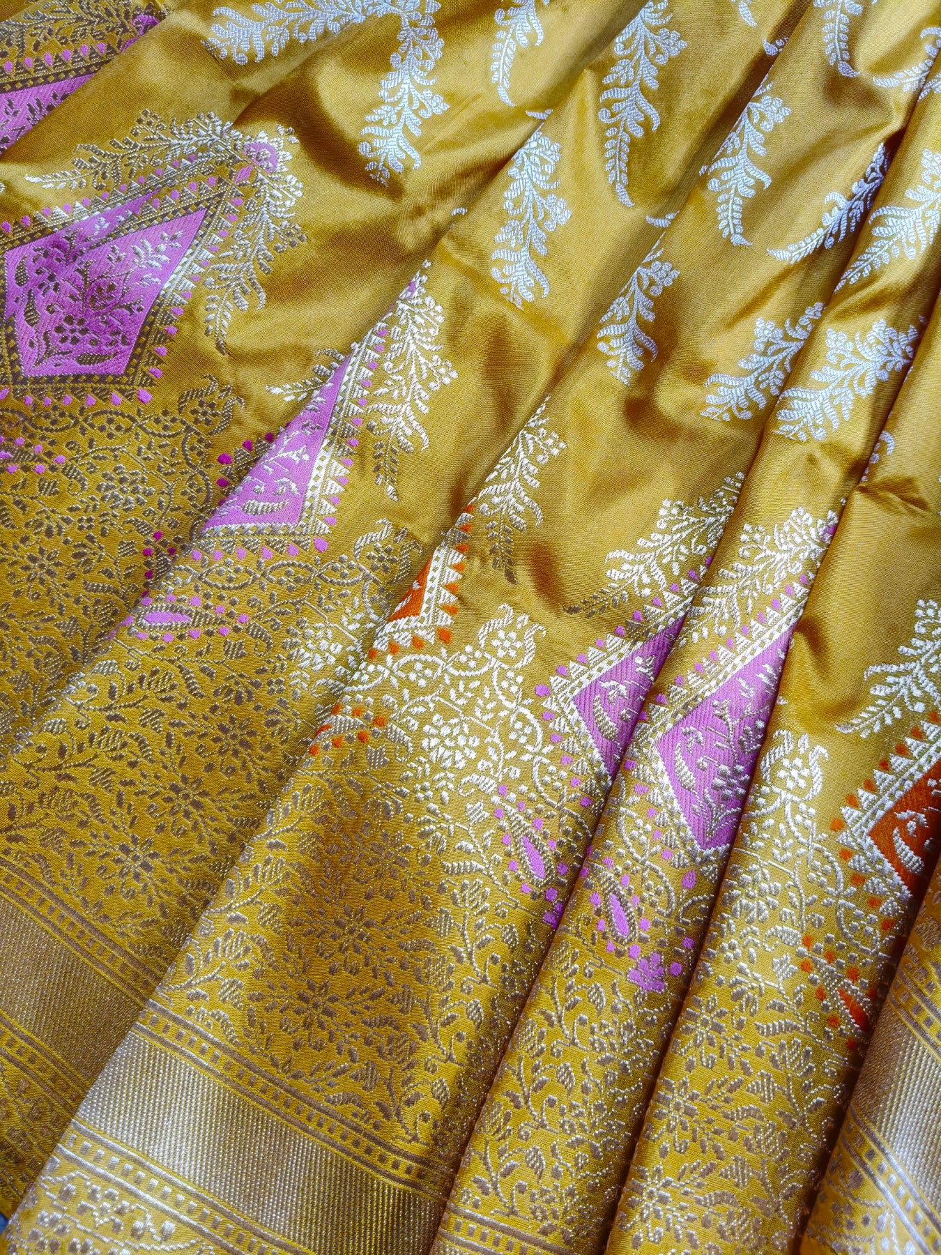 YELLOW SILK PURE HANDLOOM BANARASI SAREE