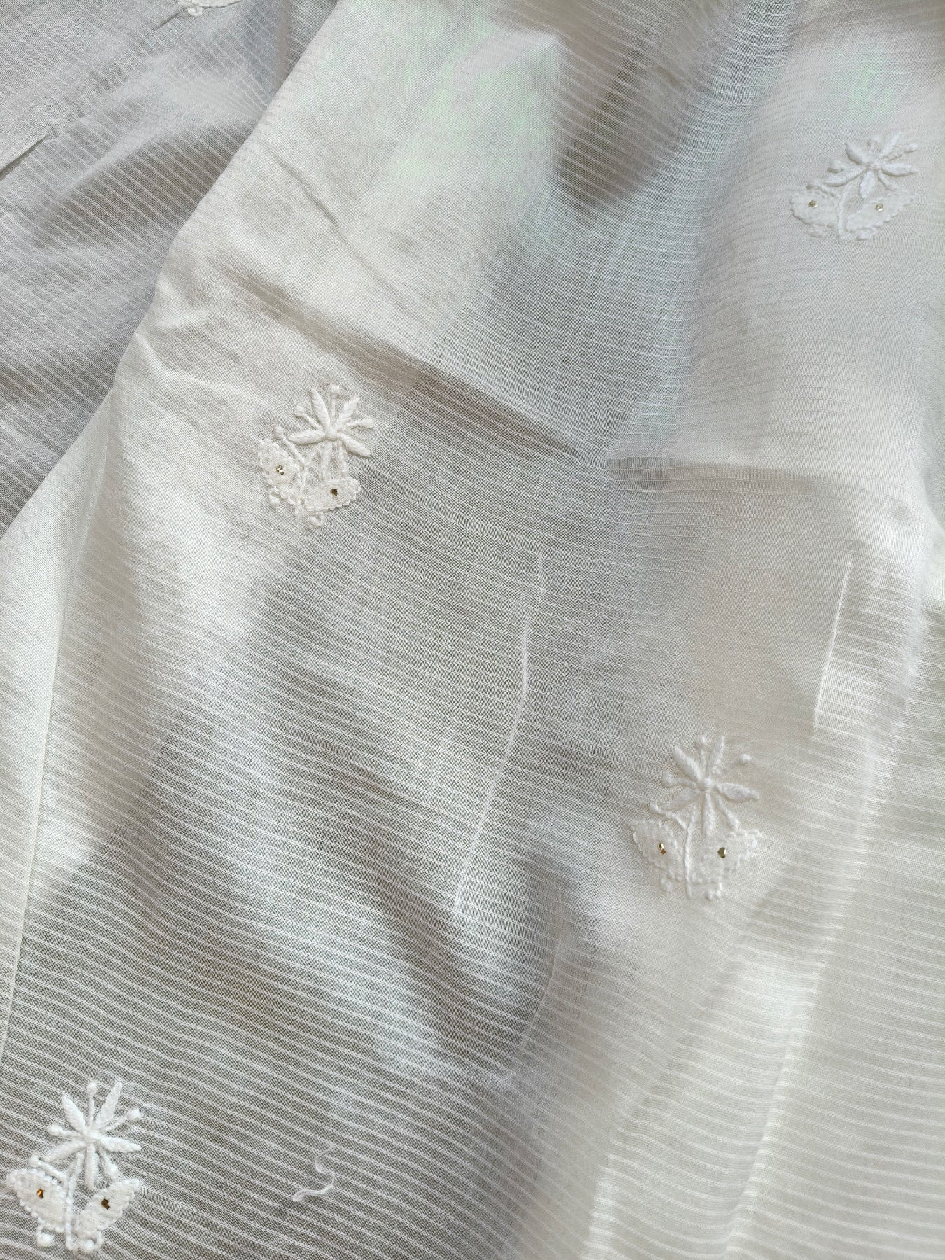 WHITE COTTON PURE HANDLOOM LUCKNOWI EMBROIDERY SAREE