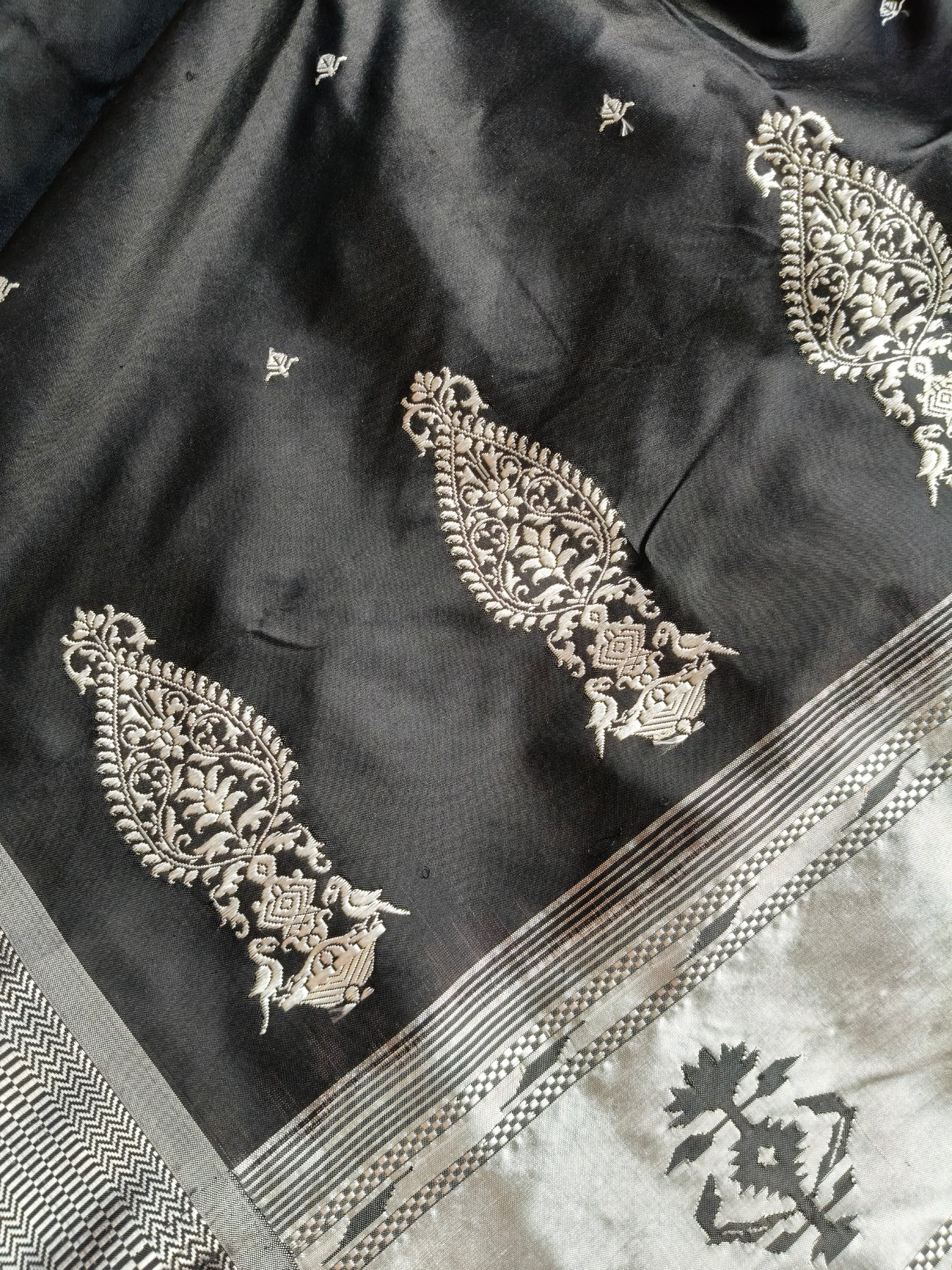 BLACK SILK PURE HANDLOOM PAITHANI SAREE