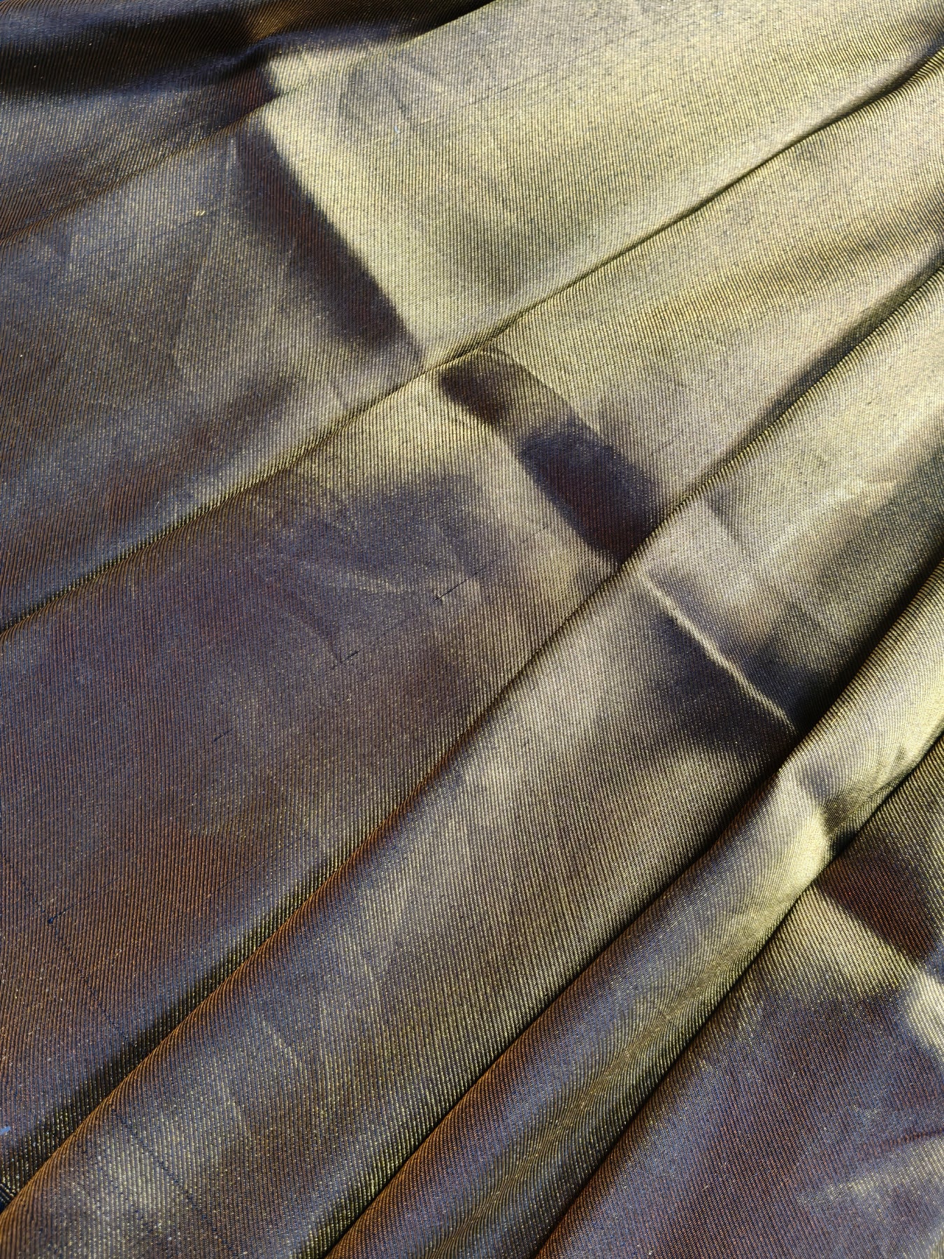 GOLD KATAN TISSUE PURE HANDLOOM BANARASI SAREE WITH ALL OVER PLAIN WITH PLAIN PALLA AND BLACK SALVES BLACK GOLD PEJLI BUTTA RUNNING BLOUSE PIECE