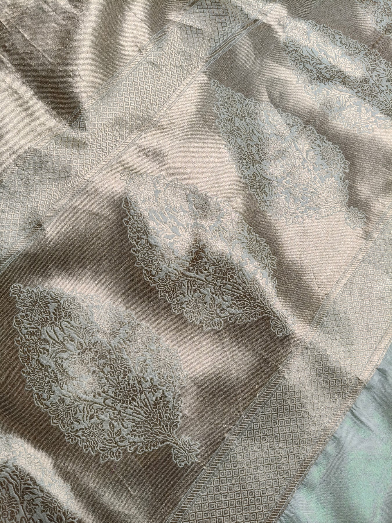 GOLD KATAN TISSUE PURE HANDLOOM BANARASI SAREE