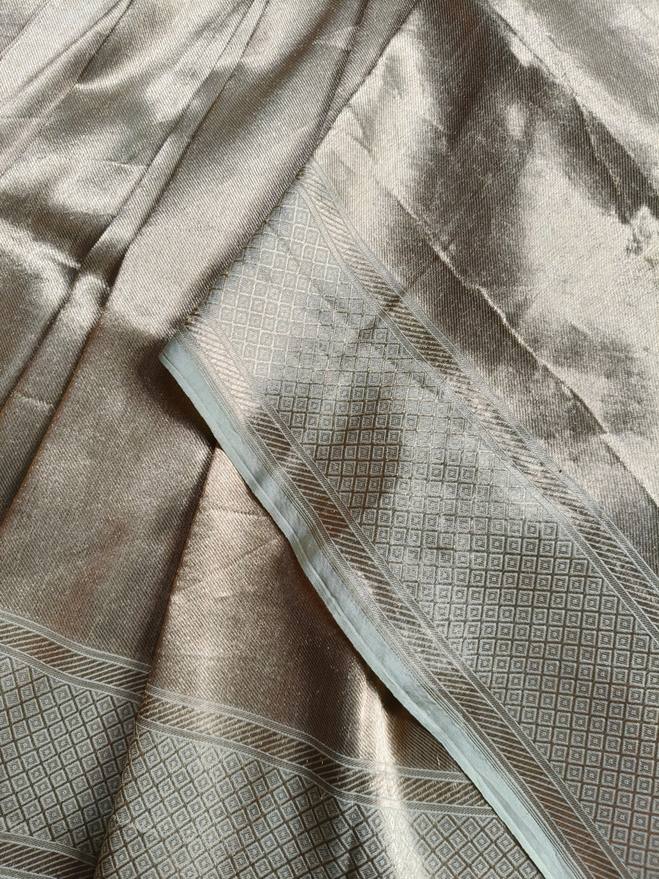 GOLD KATAN TISSUE PURE HANDLOOM BANARASI SAREE