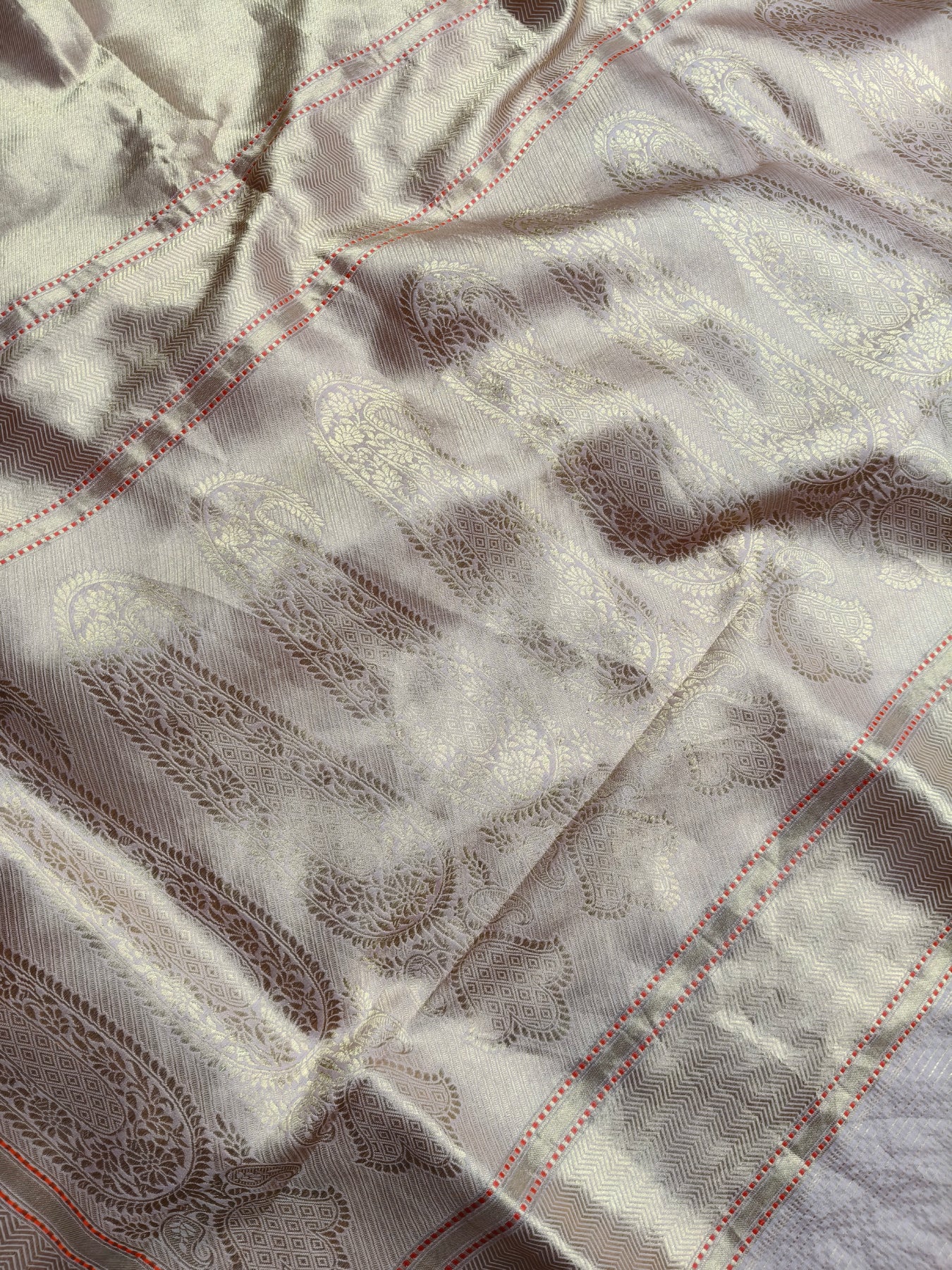 GOLD KATAN TISSUE PURE HANDLOOM BANARASI SAREE