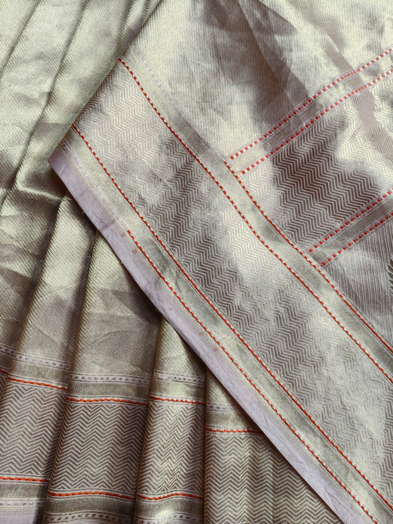 GOLD KATAN TISSUE PURE HANDLOOM BANARASI SAREE