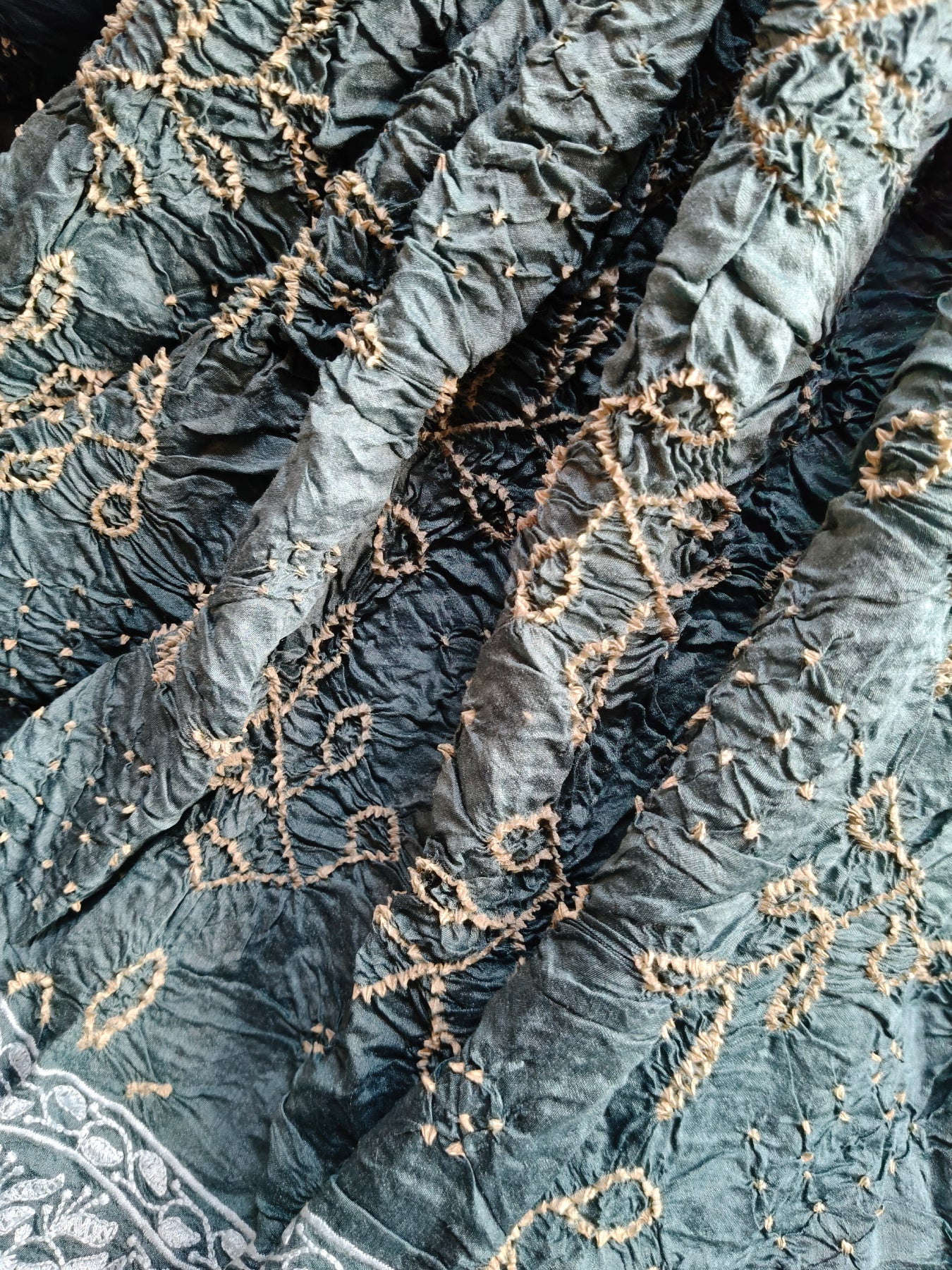 GREY TUSSAR PURE HANDLOOM BANDHEJ SAREE