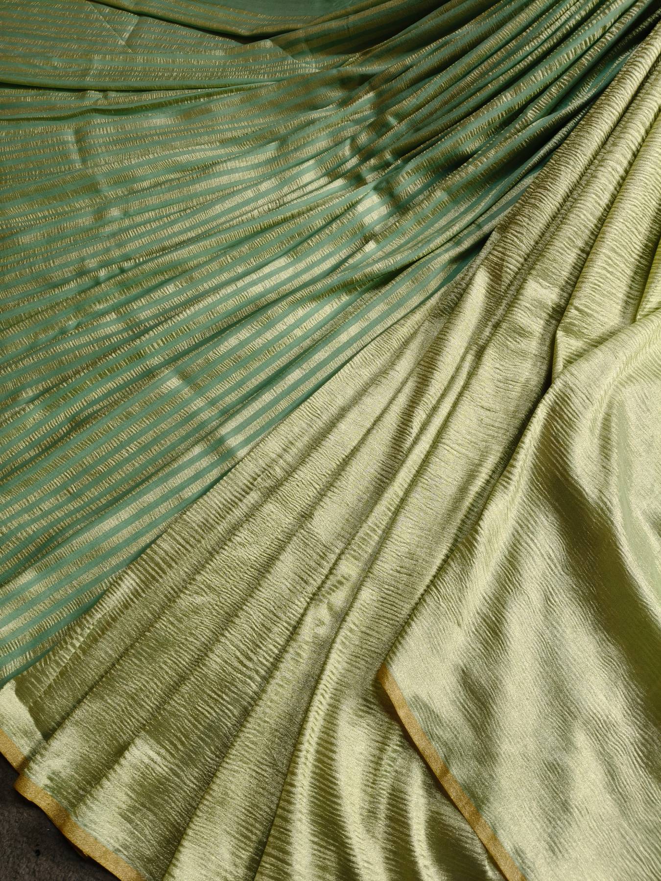 SEAGREEN MOONGA CRUSH TISSUE PURE HANDLOOM BANARASI SAREE
