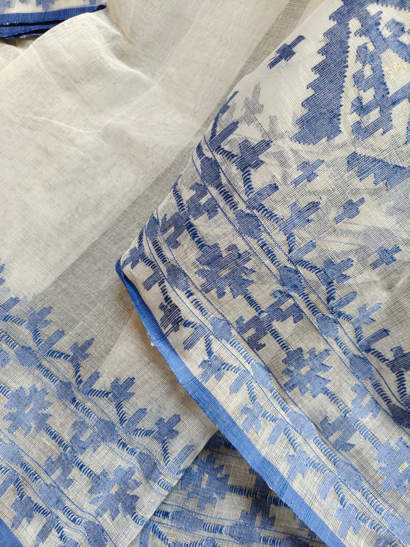 OFF WHITE COTTON (80 COUNT) PURE HANDLOOM DHAKAI JAMDANI SAREE