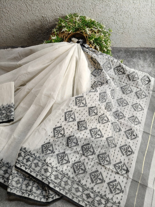 OFF WHITE COTTON (80 COUNT) PURE HANDLOOM DHAKAI JAMDANI SAREE