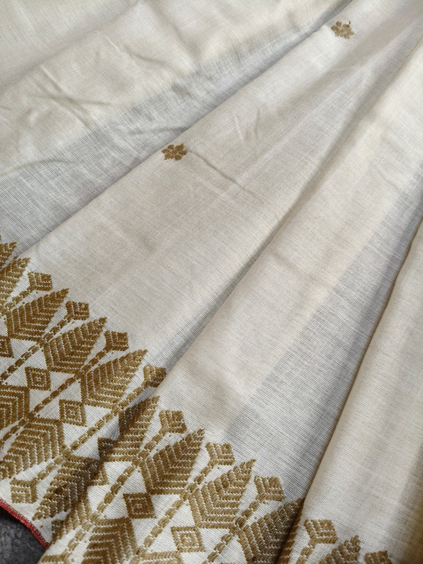 OFF WHITE ERI SILK PURE HANDLOOM ASSAMES SAREE