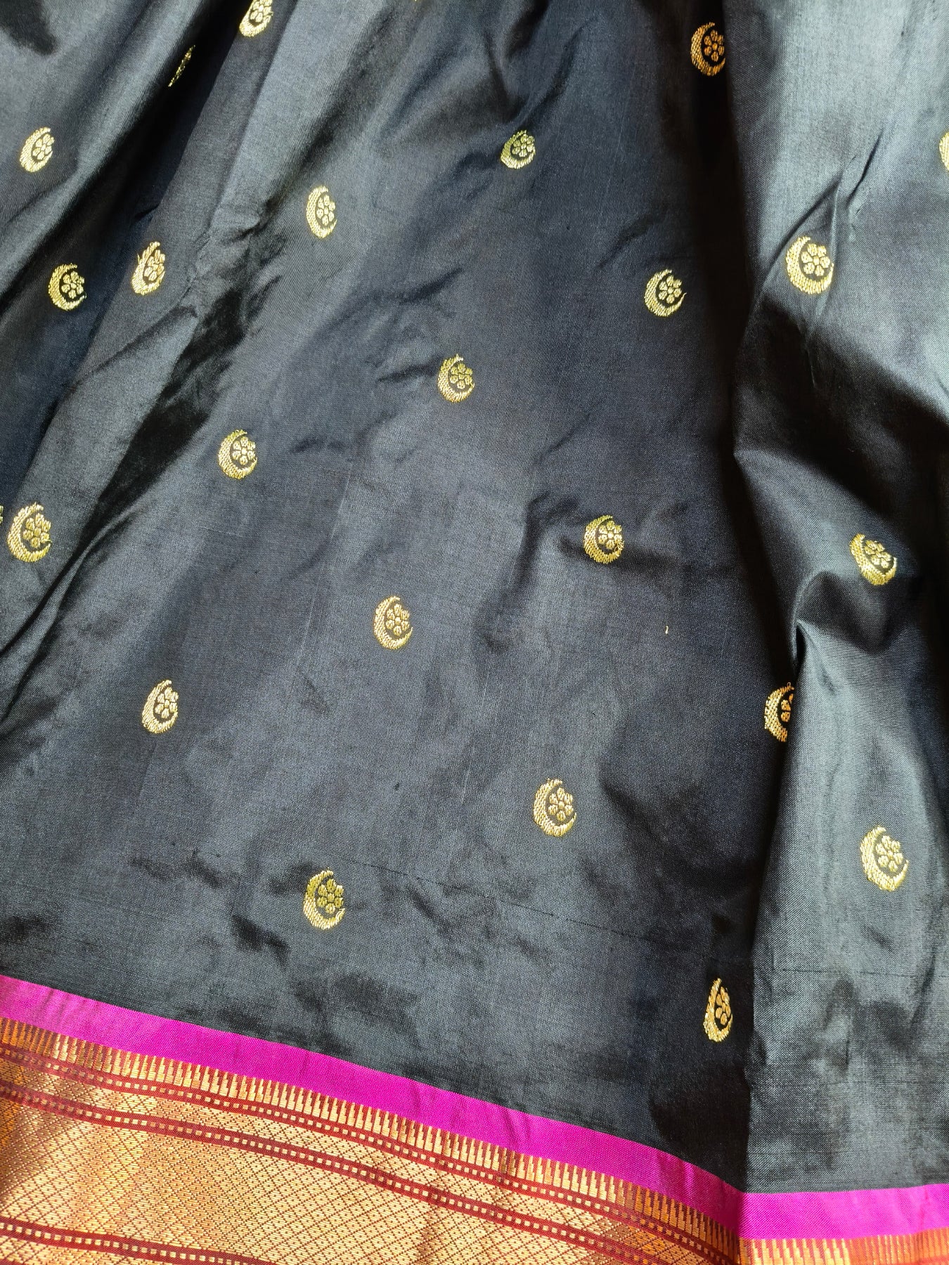 BLACK SILK PURE HANDLOOM PAITHANI SAREE