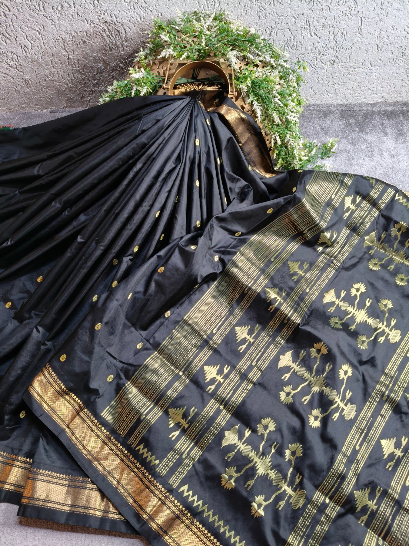 BLACK SILK PURE HANDLOOM PAITHANI SAREE