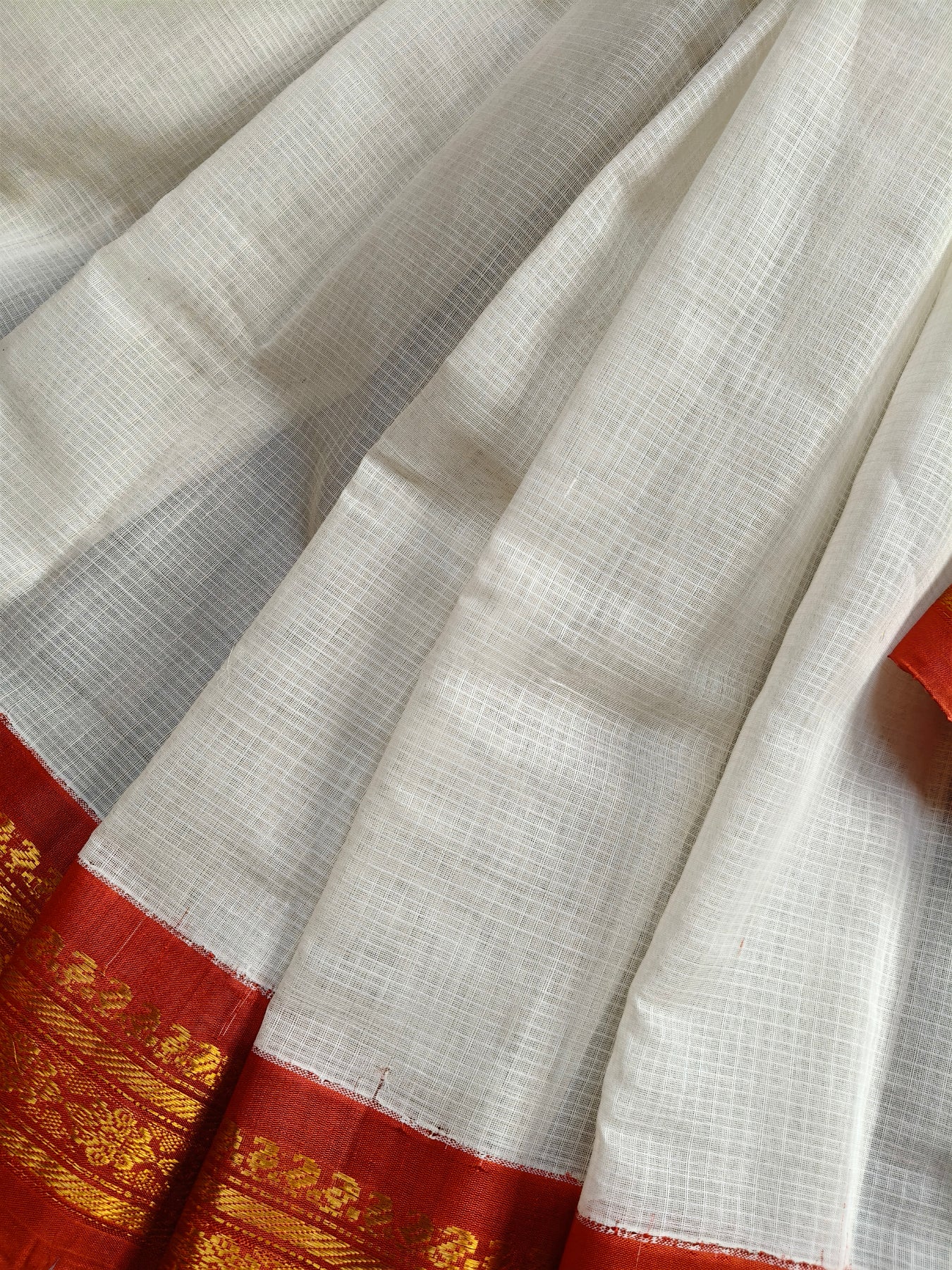 WHITE COTTON PURE HANDLOOM GADWAL SAREE