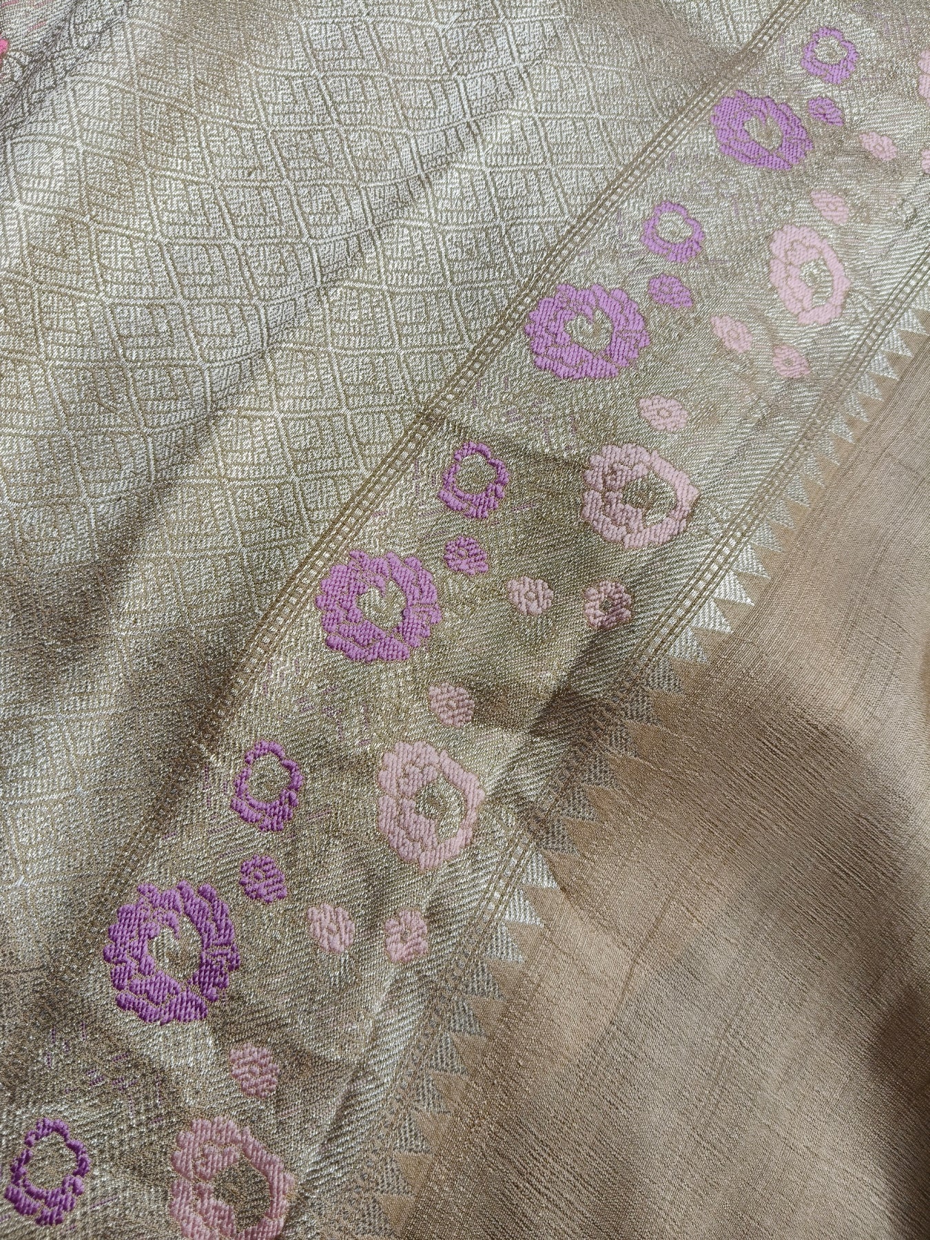 BEIGE TASSAR GEORGETTE PURE HANDLOOM BANARASI SAREE
