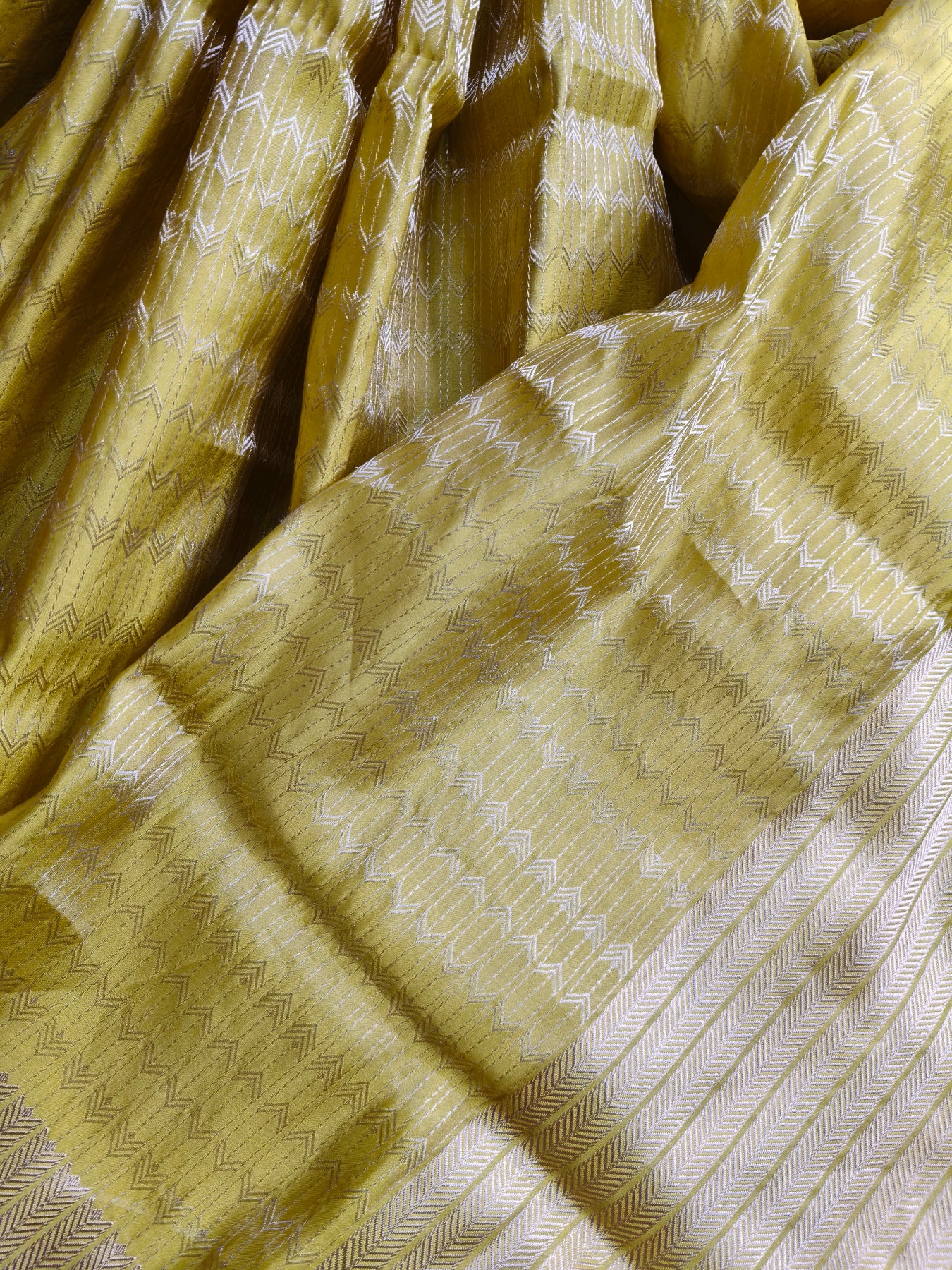 LIME YELLOW SATIN SILK PURE HANDLOOM BANARASI SAREE