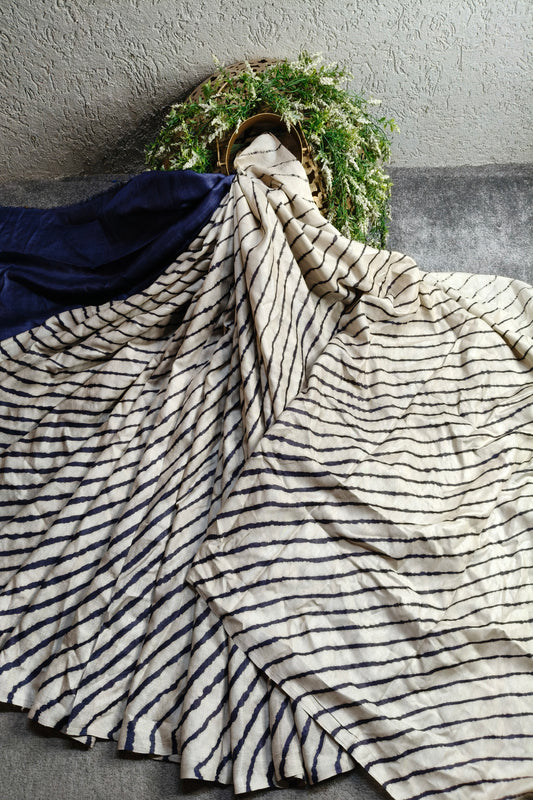 WHITE AND BLUE TUSSAR SILK PURE HANDLOOM LEHERIYA SAREE