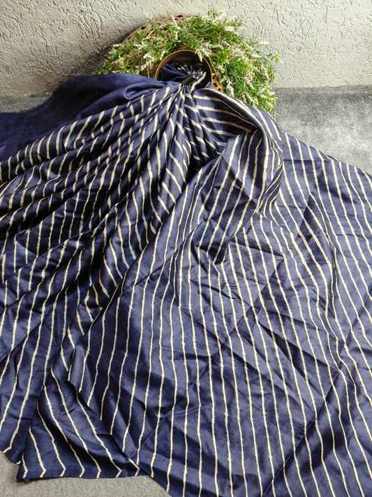 MIDNIGHT BLUE AND WHITE TUSSAR SILK PURE HANDLOOM LEHERIYA SAREE