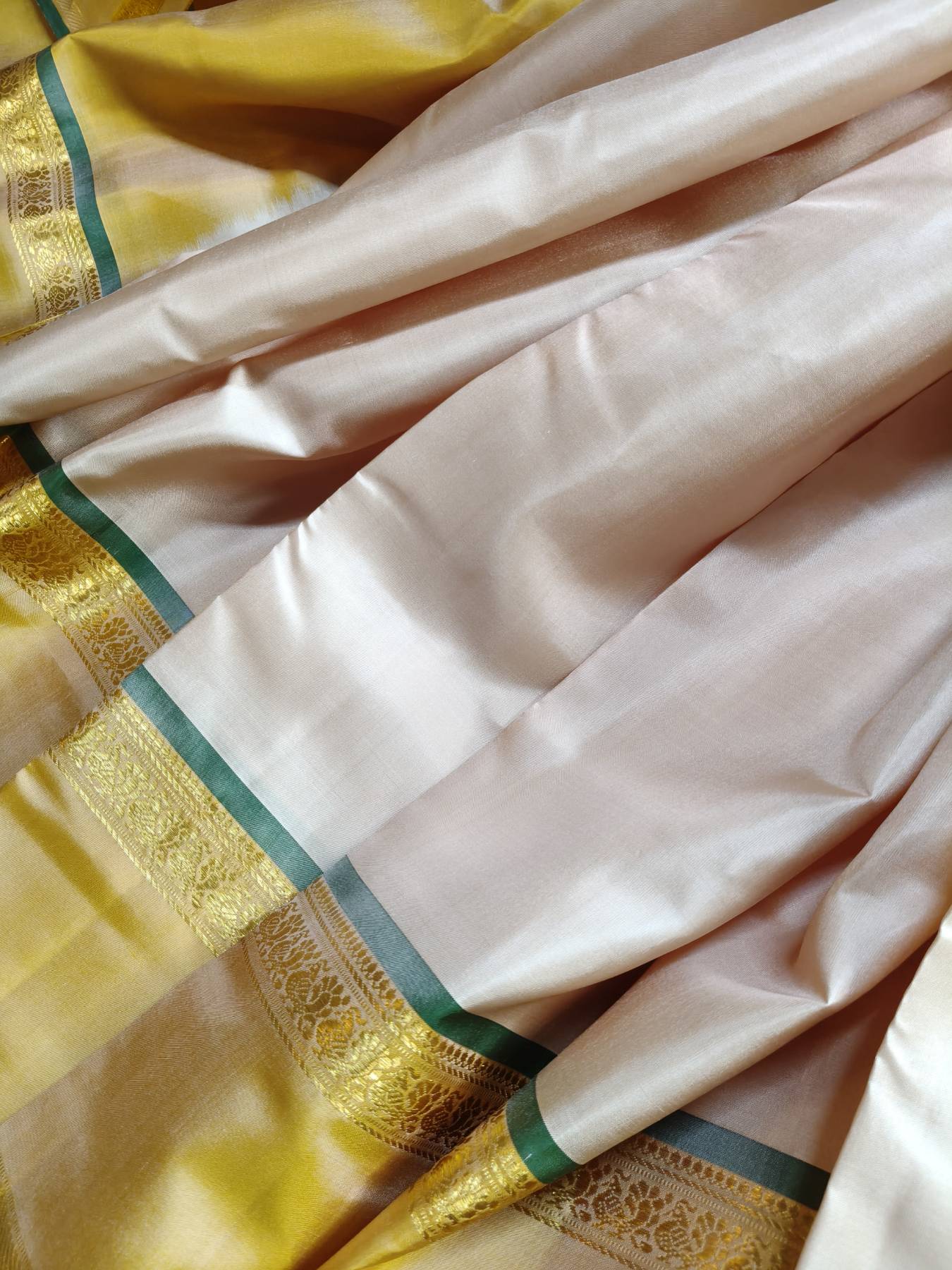 SANDALWOOD SILK PURE HANDLOOM KANJIVARAM SAREE