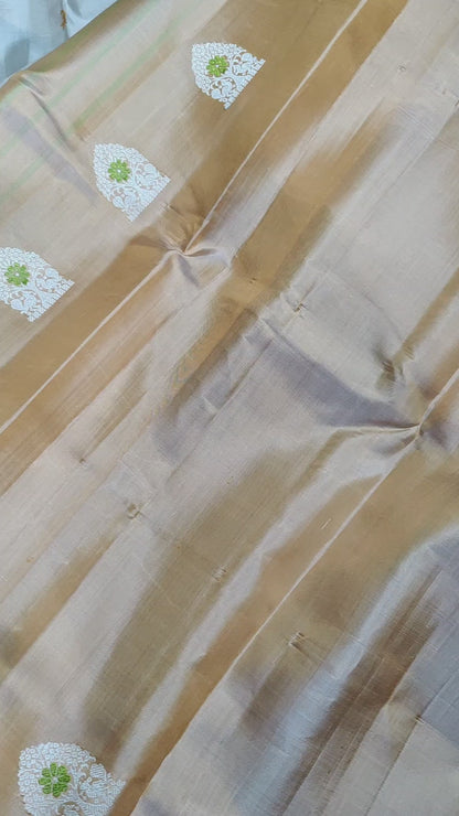 OFF WHITE SILK PURE HANDLOOM NON JARI GADWAL SAREE